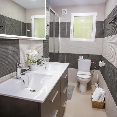 Cl12 Magnificent With Beautiful Sea Views *