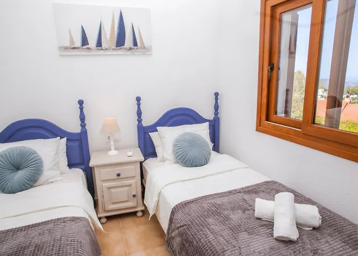 Holiday home Cl12 Magnificent With Beautiful Sea Views *