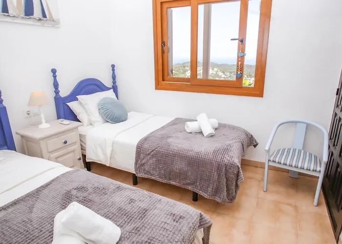 Cl12 Magnificent With Beautiful Sea Views